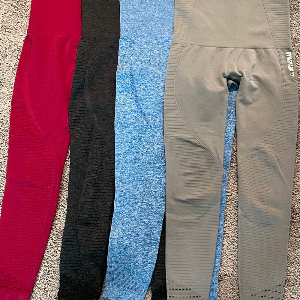 All 4 together small gym shark seamless leggings
